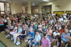 img-0468dc5200fea7e01bd034a1563a6375-v