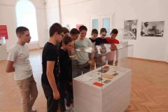 IMG-233a90127d7cc23a29b198ce00d17c38-V